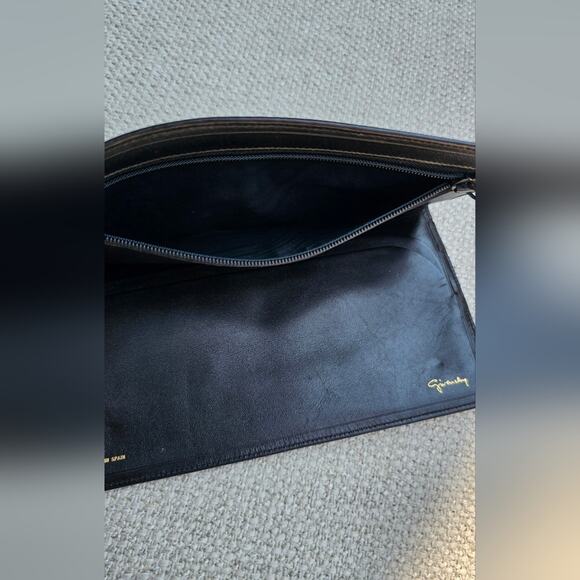 Vintage Givenchy Luxury Black Leather Bifold Wall Gv3 Collection - Picture 12 of 14